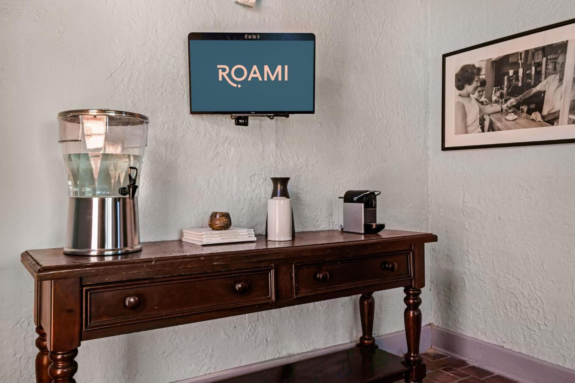 Roami At Tower Hotel - Calle Ocho Miami Buitenkant foto