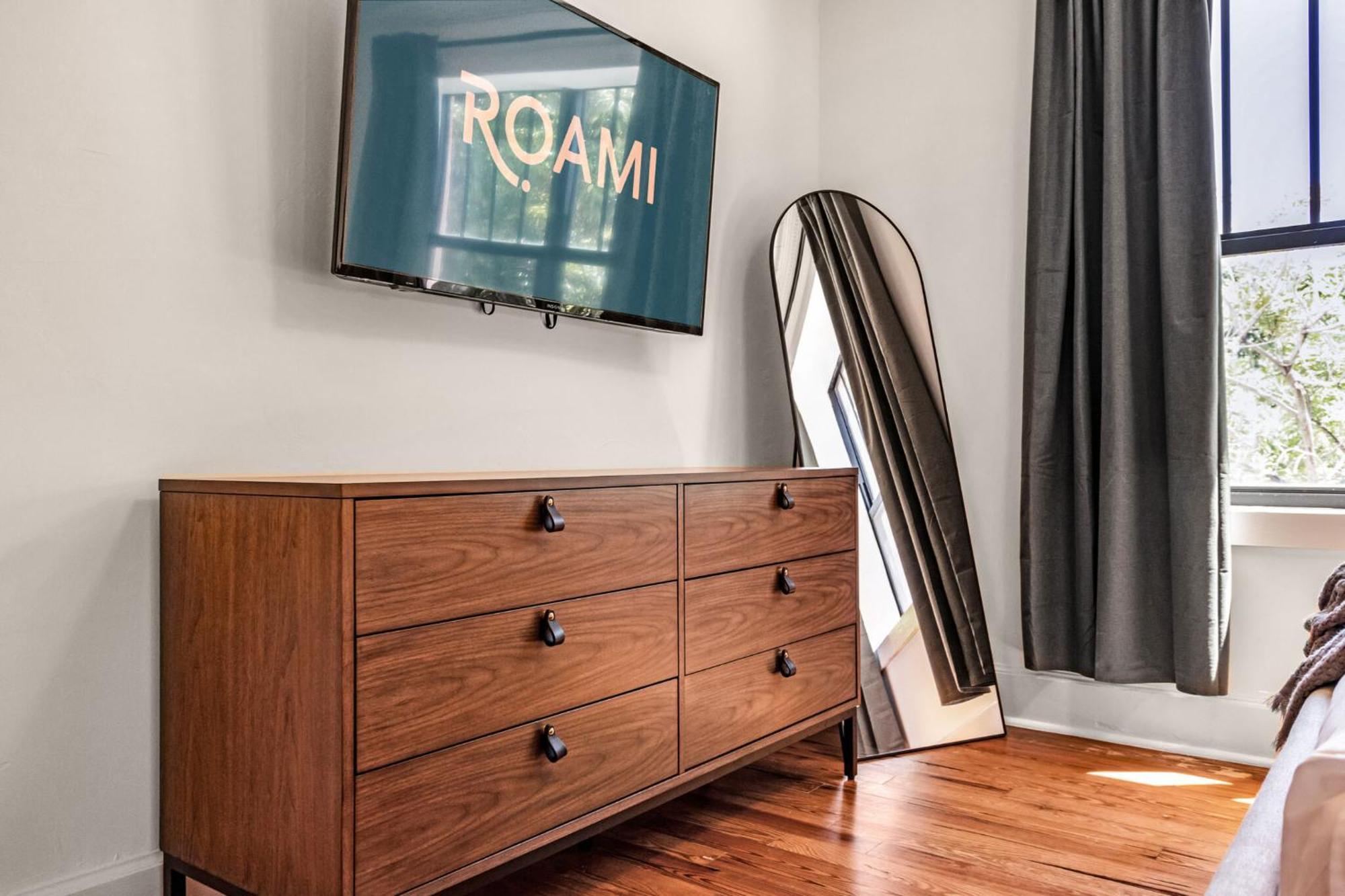 Roami At Tower Hotel - Calle Ocho Miami Buitenkant foto